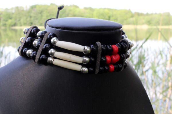 Traditional Lakota Choker, Black/Red Native American - Imagen 5