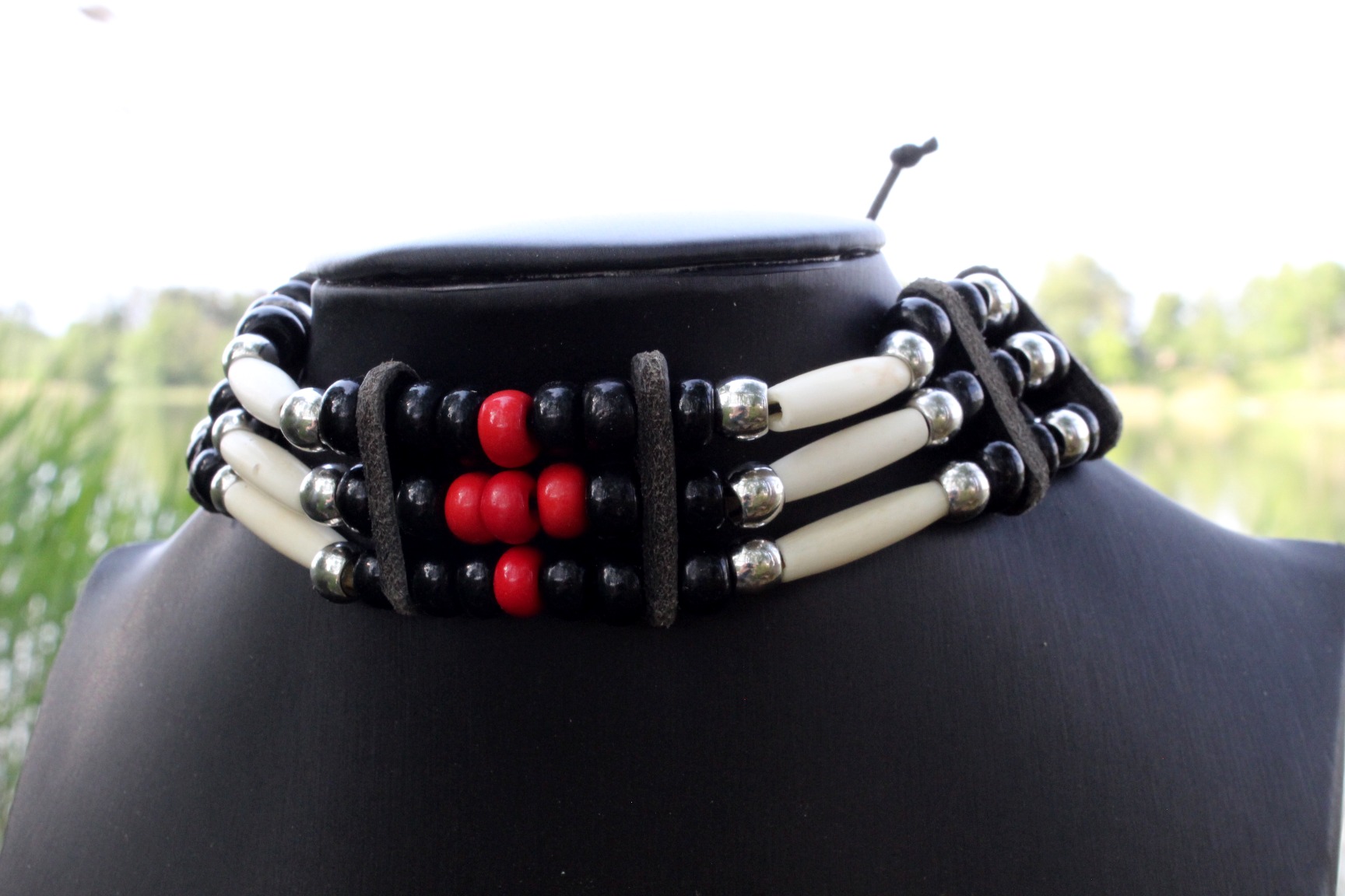 Traditional Lakota Choker, Black/Red Native American - Imagen 4