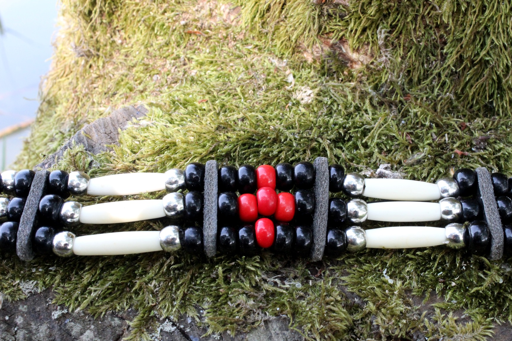 Traditional Lakota Choker, Black/Red Native American - Imagen 3