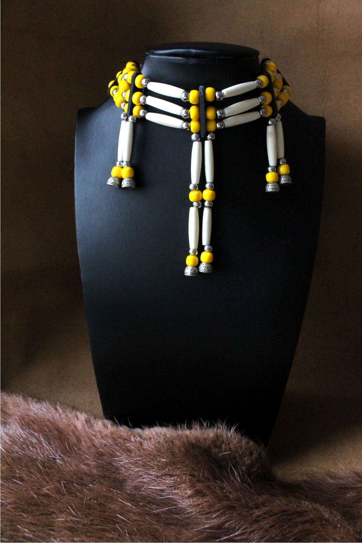 Traditional Lakota Choker, Native American - Yellow - Imagen 2