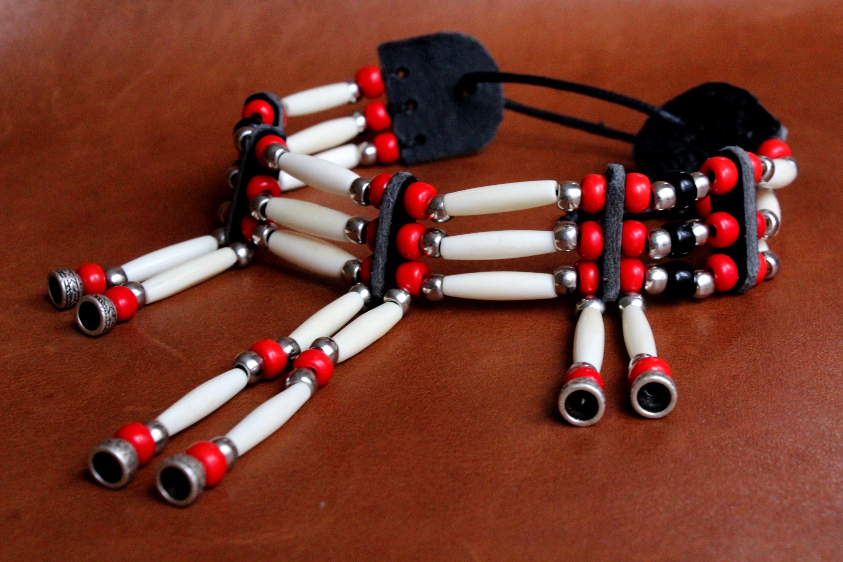 Traditional Lakota Choker, Native American - Red - Imagen 2