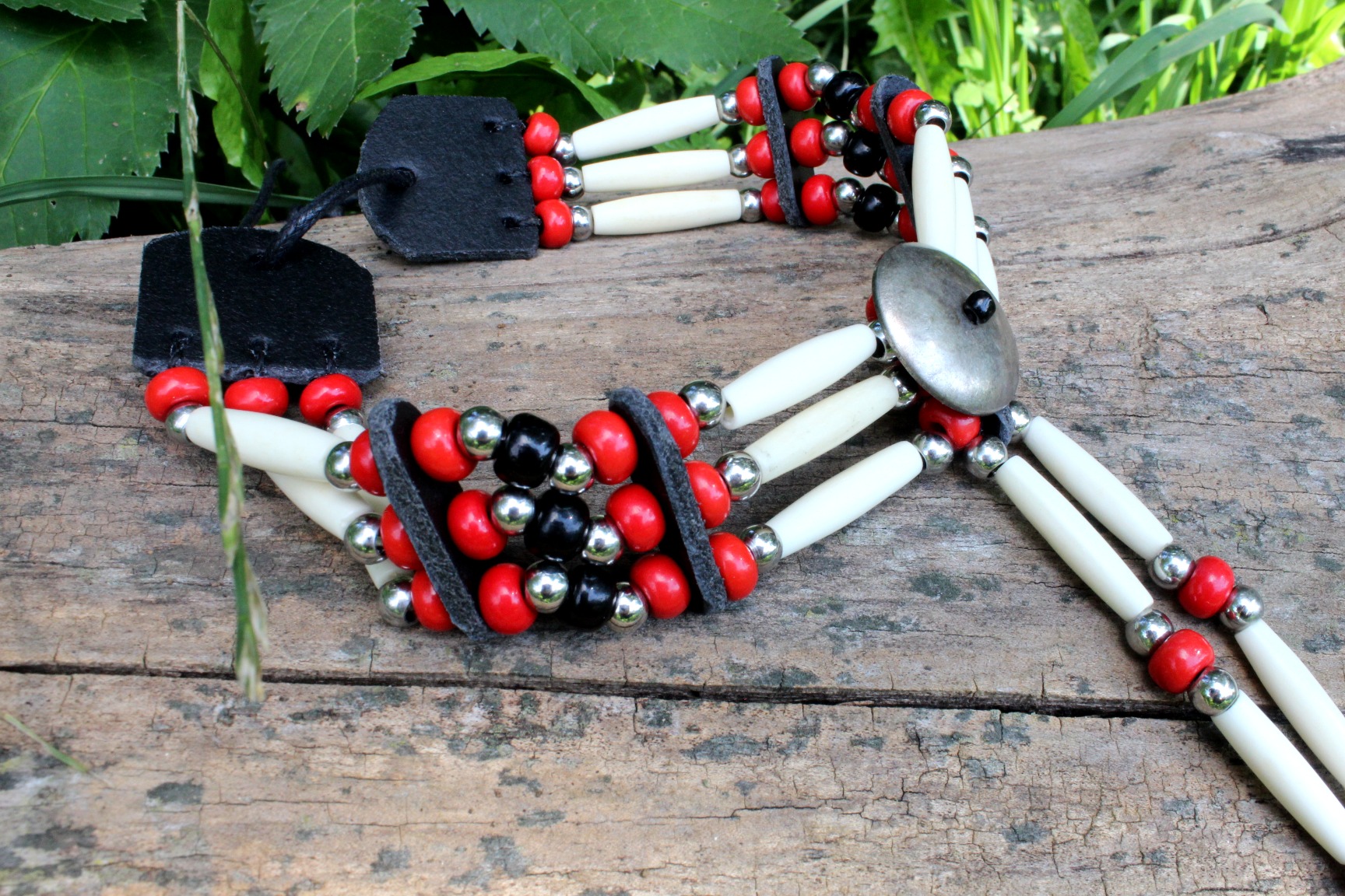 Traditional Lakota Choker, Red Native American - Imagen 4