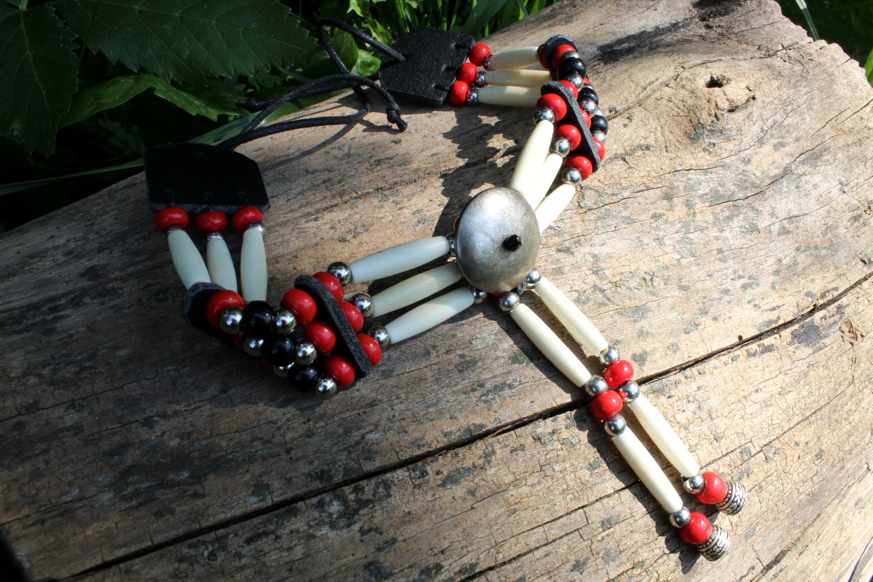 Traditional Lakota Choker, Red Native American - Imagen 3