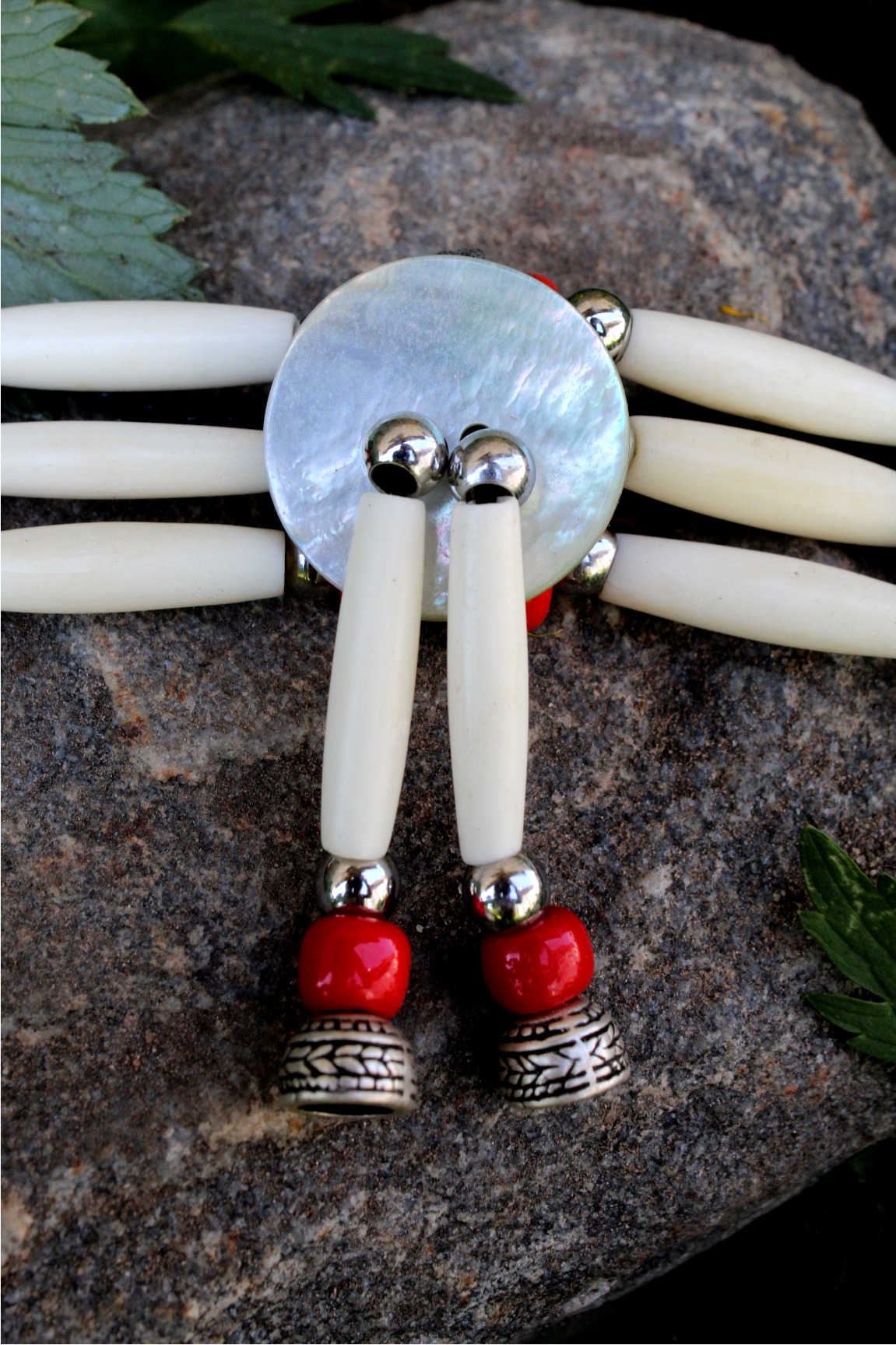Traditional Lakota Choker, Red Native American - Imagen 2