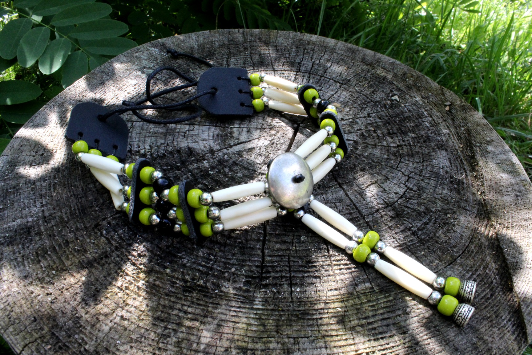 Traditional Lakota Choker, Olive Green Native American - Imagen 4