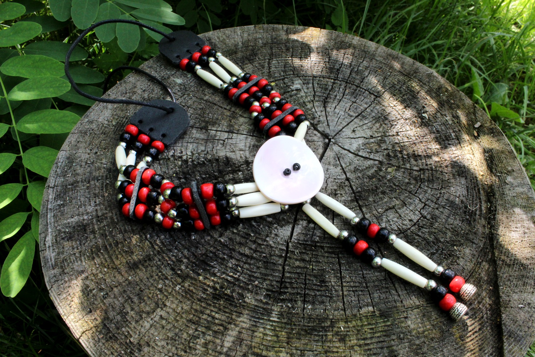Traditional Lakota Choker, Red/Black Native American - Imagen 4