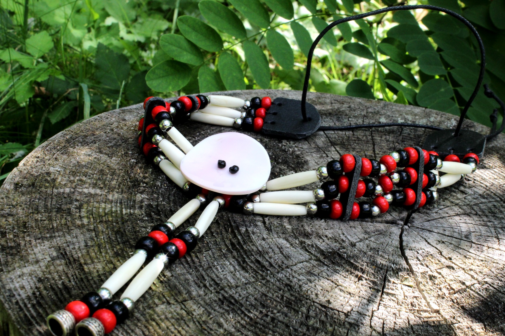 Traditional Lakota Choker, Red/Black Native American - Imagen 3