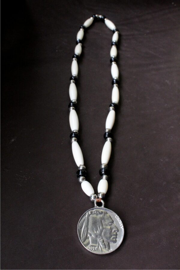 Liberty Coin Necklace, Chief Iron Tail Native American - Imagen 5