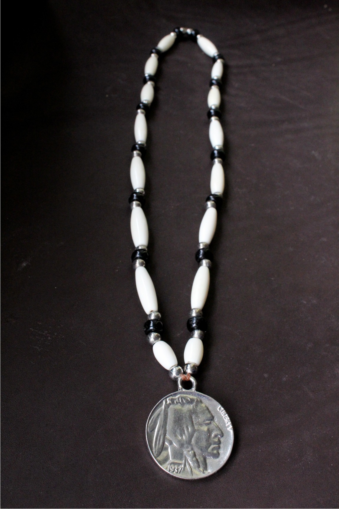 Liberty Coin Necklace, Chief Iron Tail Native American - Imagen 5