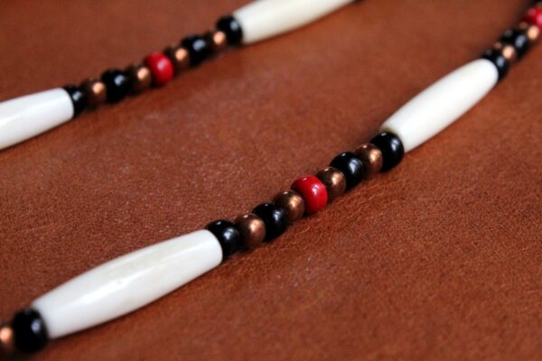 Wolf Fang Necklace, Replica Museum Quality - Imagen 3