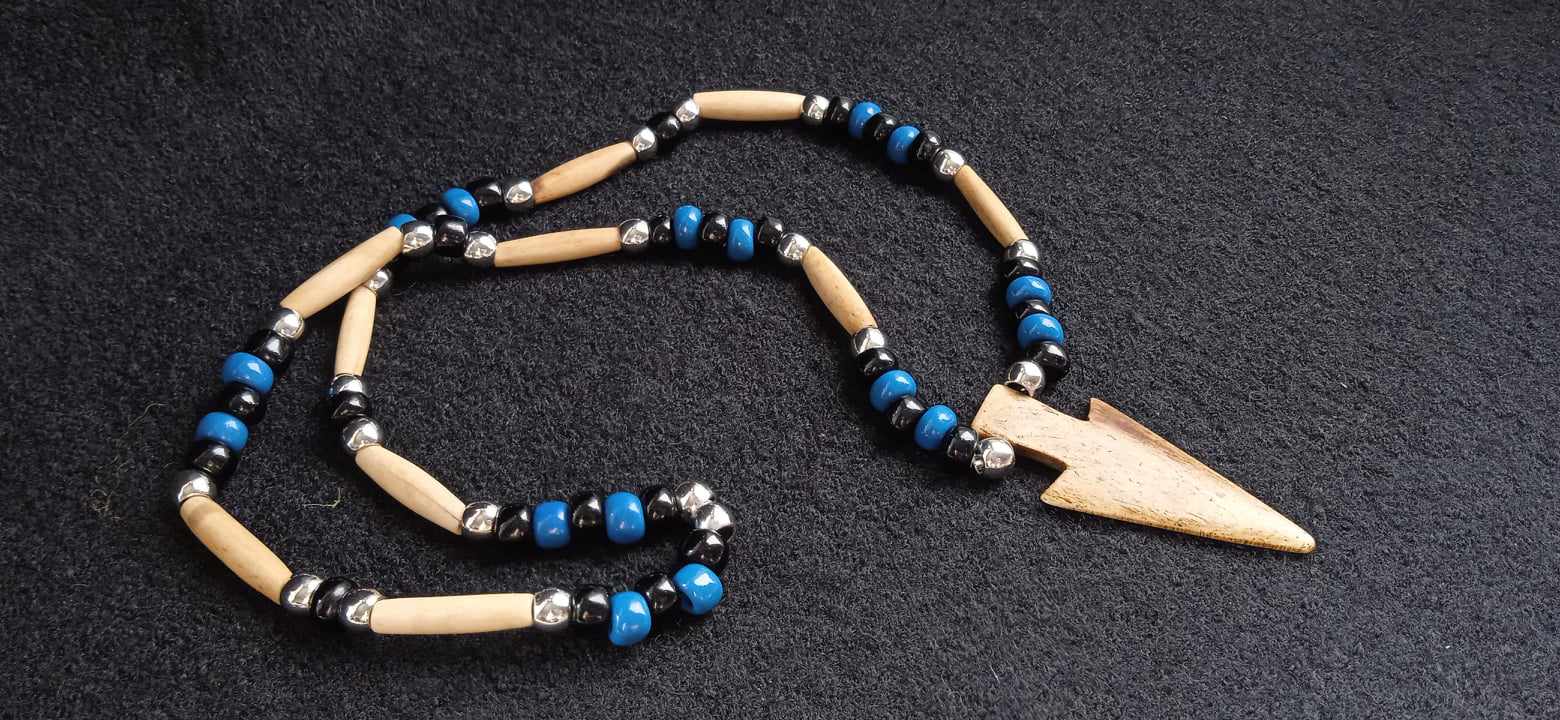 Bone Arrowhead Necklace, Native American - Imagen 3