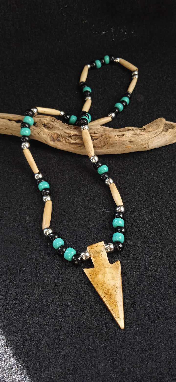 Bone Arrowhead Necklace, Native American - Imagen 3