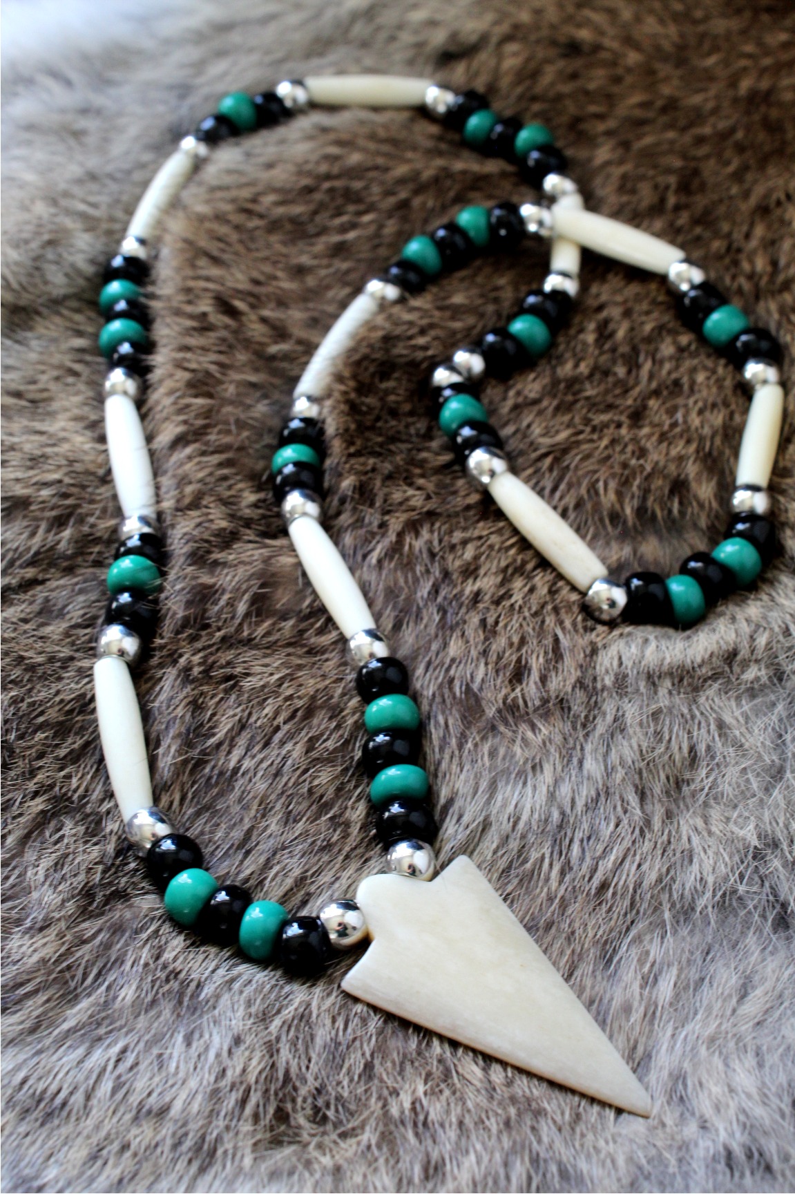 Bone Arrowhead Necklace, Native American - Imagen 3