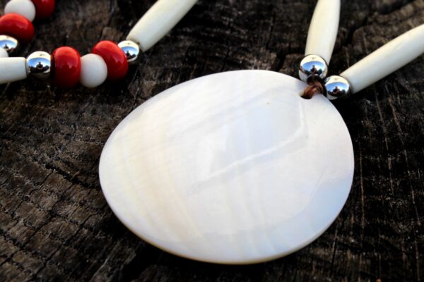Mother of Pearl Native Necklace - Imagen 5