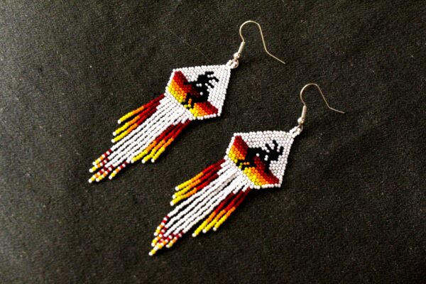 kokopelli Beadwork Earrings - Imagen 2
