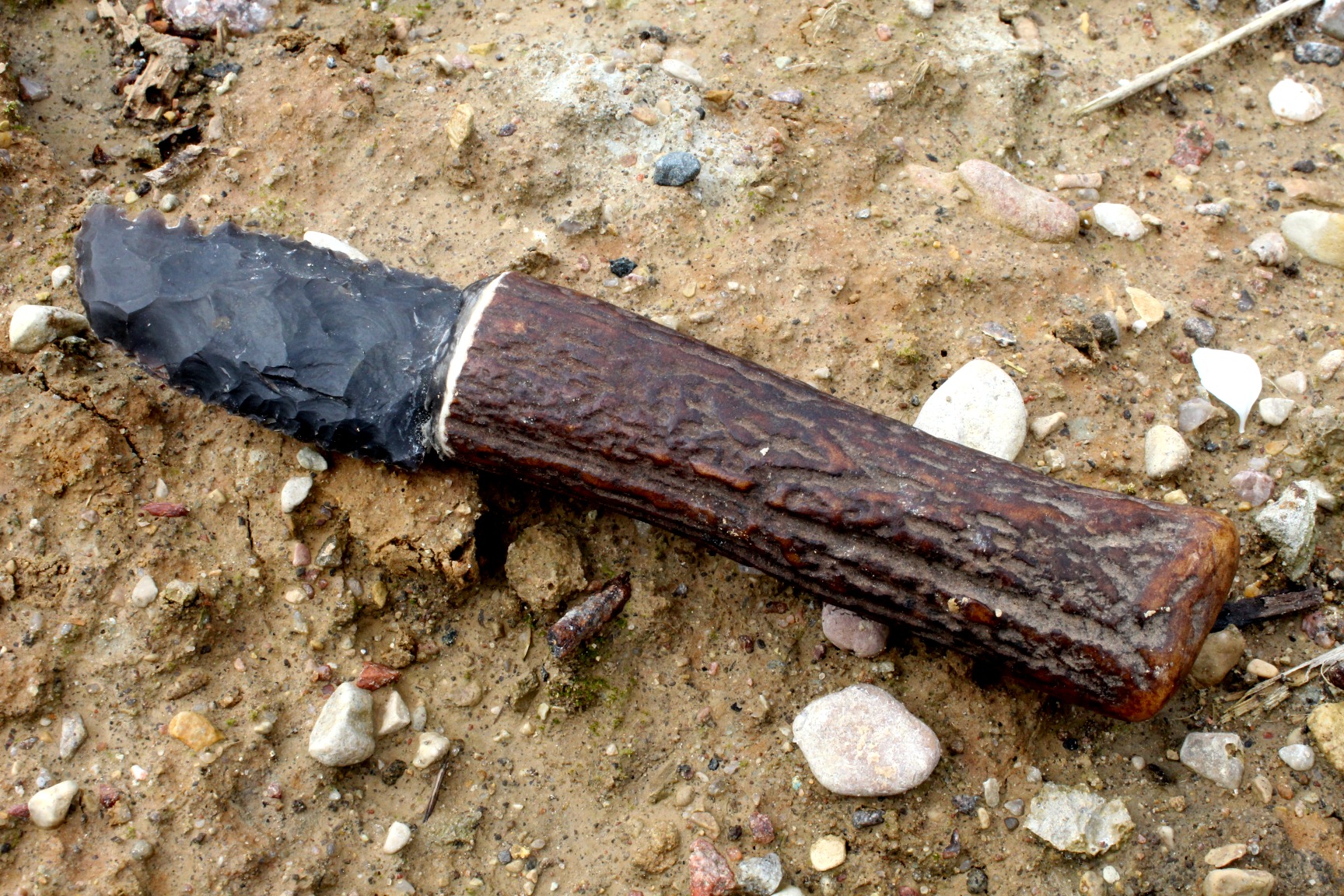 Flint and Deer Antler Knife - Imagen 3